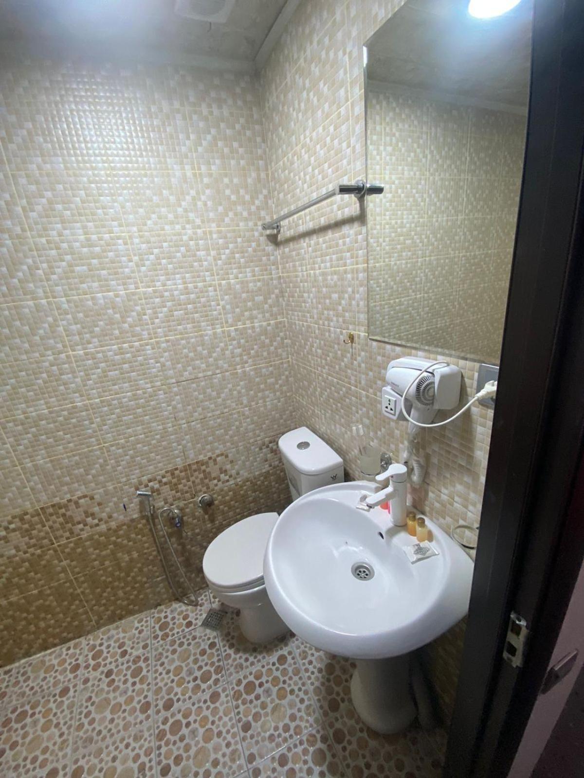 Avi Hotel 巴库 外观 照片